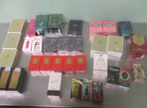 Уральские таможенники забрали у пассажира 36 килограммов духов «для родственников»