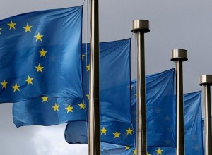 Bloomberg: ЕС планирует в июле начать передачу Украине прибыли с активов РФ