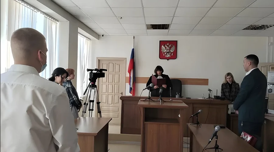 Свердловчанина, купившего права за 80 тысяч, оштрафовали за это на 50 000