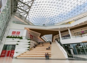 В ТРЦ Екатеринбурга сделают платную парковку