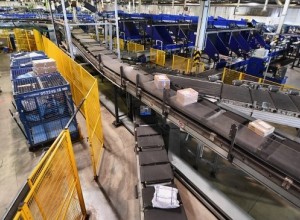 Маркетплейсы предложили «Почте» закрыть дыру услугами на ₽33,5 млрд