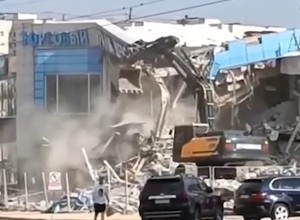 Стало известно, когда полностью снесут легендарный рынок в Екатеринбурге
