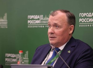 Чиновникам Екатеринбурга увеличат зарплаты на десятки тысяч рублей
